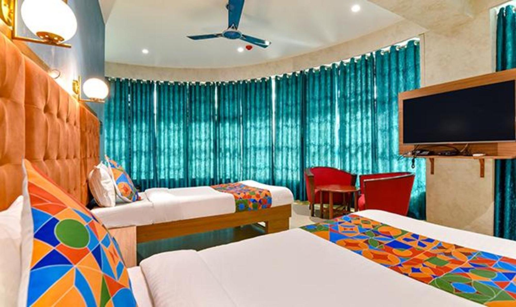 Fabhotel Siddharth Corporate - Vavol, Gandhinagar Exterior foto