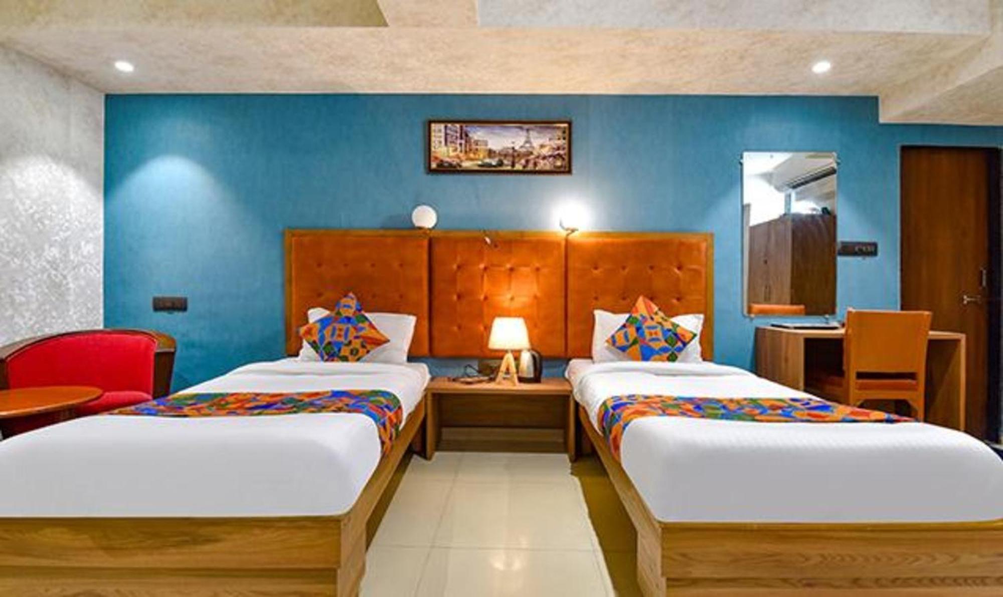 Fabhotel Siddharth Corporate - Vavol, Gandhinagar Exterior foto