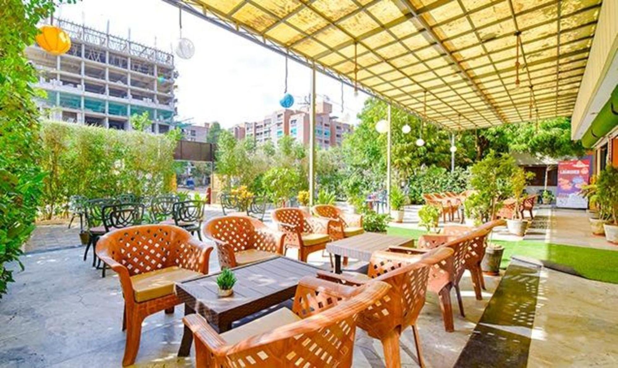 Fabhotel Siddharth Corporate - Vavol, Gandhinagar Exterior foto